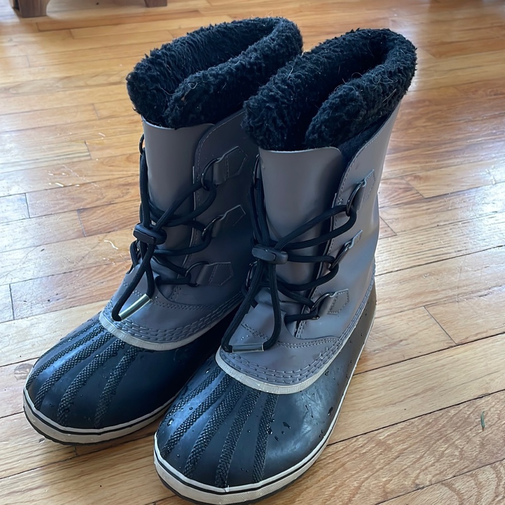 Sorel waterproof winter/snow boots